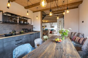 Deluxe-Apartment | Eigene Küche | Großer Kühlschrank, Ofen, Herdplatte, Espressomaschine