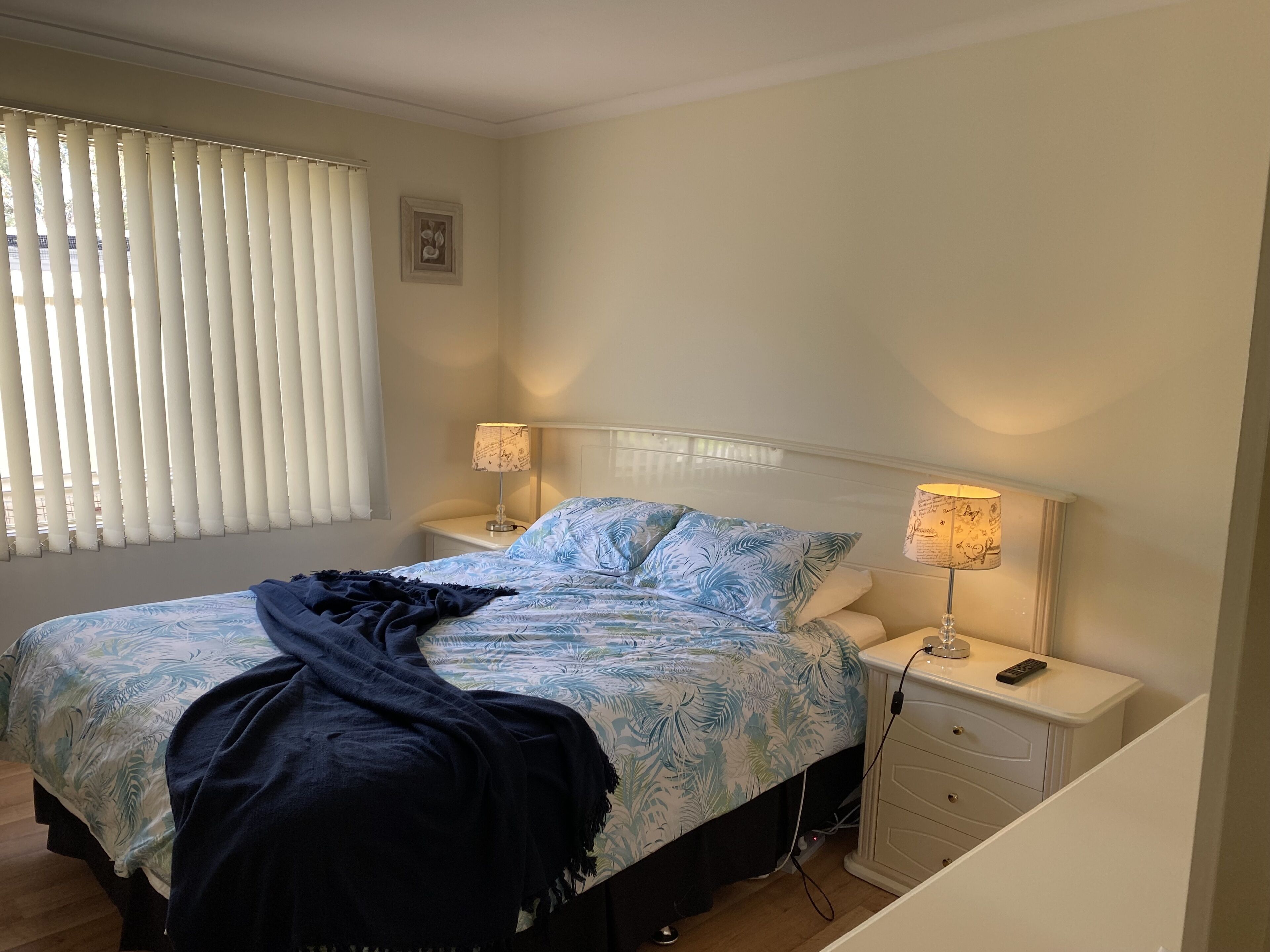 2 bedrooms, travel cot, free WiFi, bed sheets