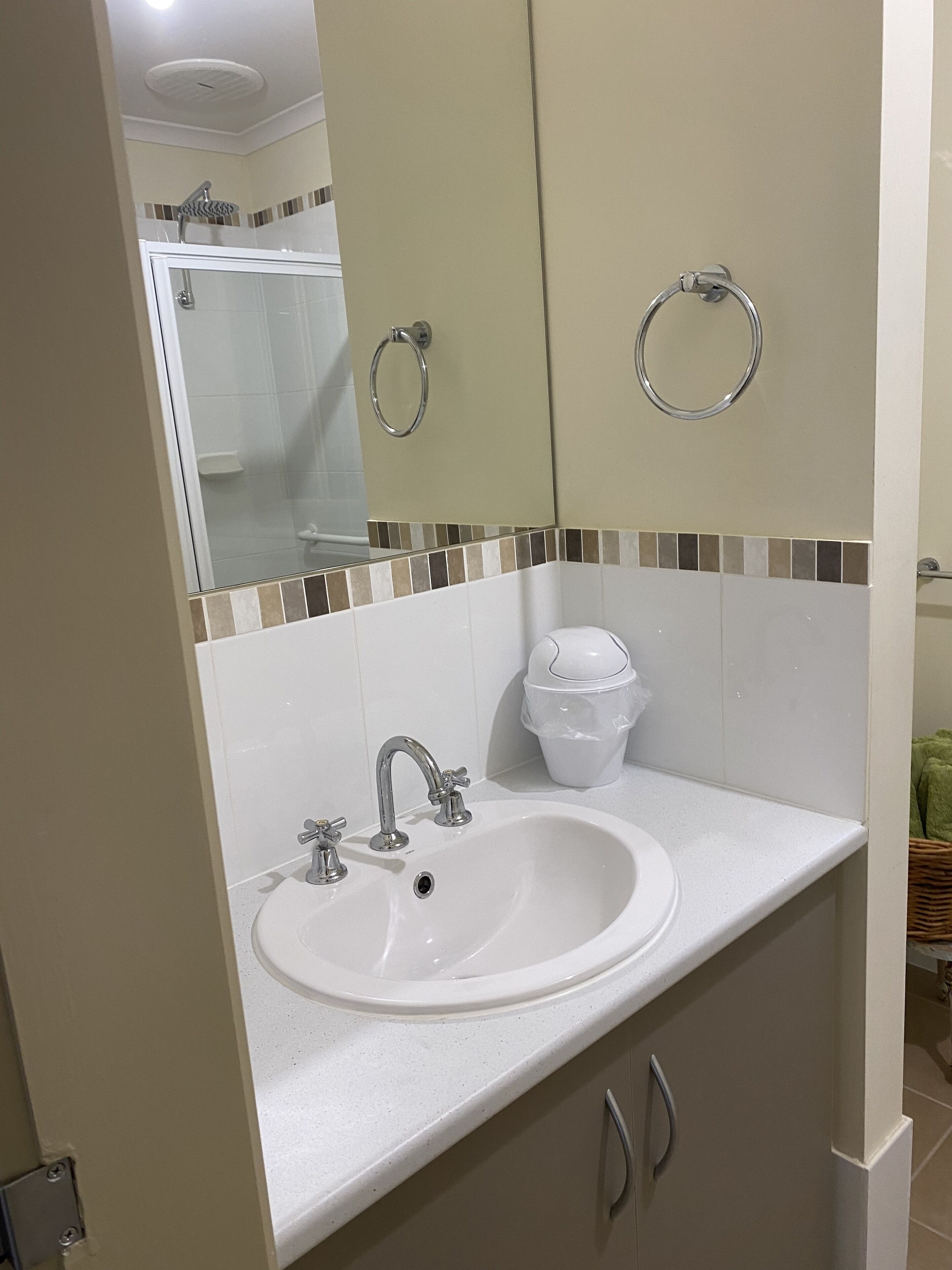 Aggies is a 2 bedroom cottage in a semi rural part of Goolwa. Close to the river — image 10