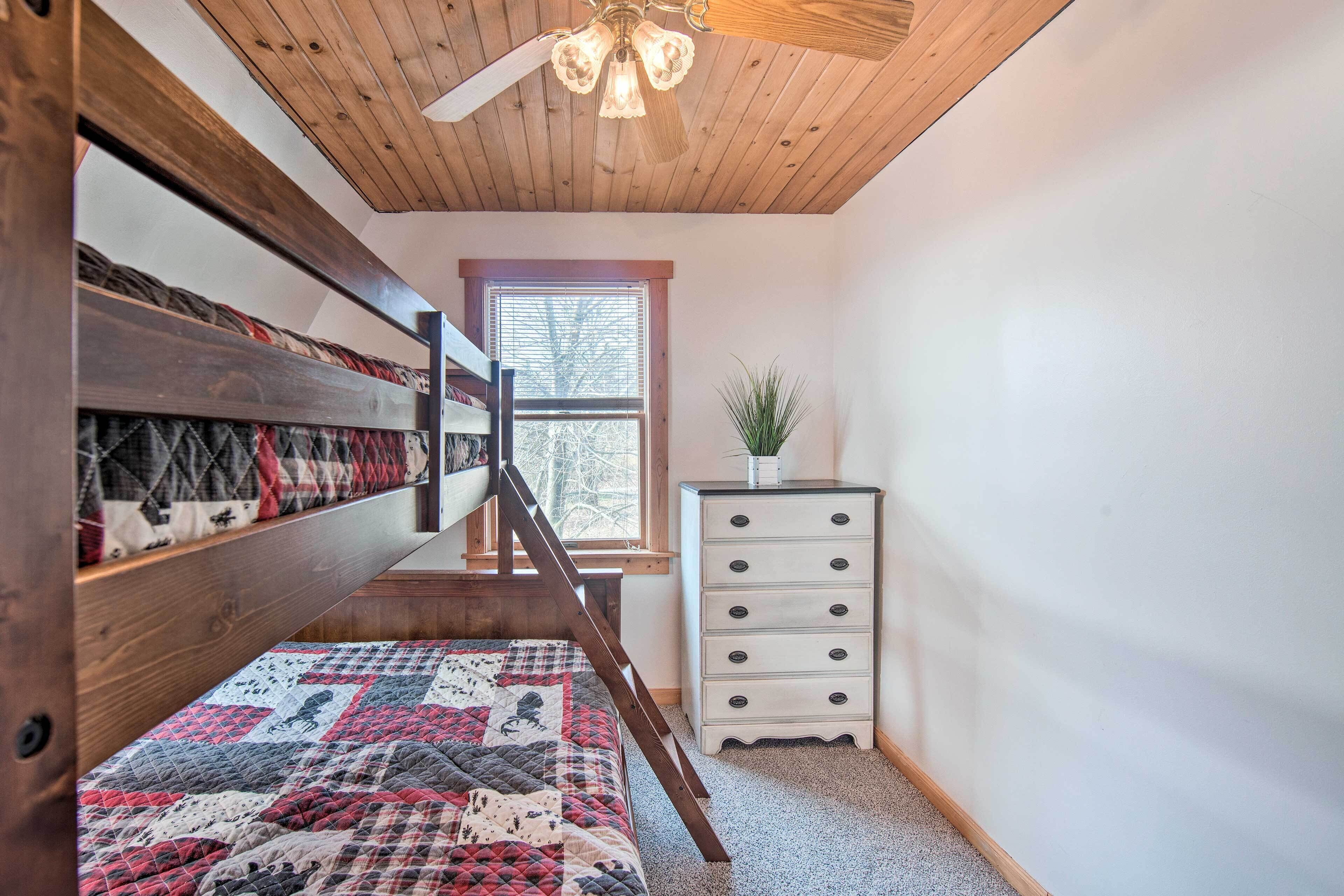 Rural Dutch Country Retreat - Private Hot Tub