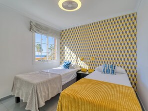 2 bedrooms, iron/ironing board, free WiFi, bed sheets