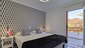 2 bedrooms, iron/ironing board, WiFi (free), bed sheets