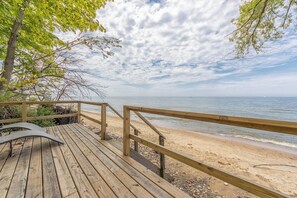 Property grounds - Paradise Found - Luxury Vacation - pool, lake access, putting green, basketball court, game room (Fennville)