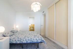 2 bedrooms, free WiFi, bed sheets, wheelchair access - Holiday Home 'Ground floor Apartment NA' with Pool, Garden & Wi-Fi (Marbella)