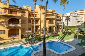 Exterior - Apartment "El Albero" with Pool, Terrace & Wi-Fi (La Mata Torrevieja Alicante)