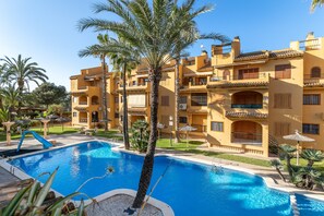Pool - Apartment "El Albero" with Pool, Terrace & Wi-Fi (La Mata Torrevieja Alicante)