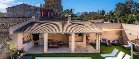 屋外ダイニングエリア