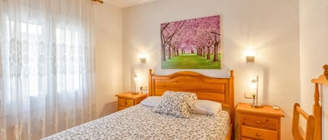 3 bedrooms, free WiFi, bed sheets
