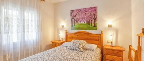 3 makuuhuonetta, ilmainen Wi-Fi, vuodevaatteet