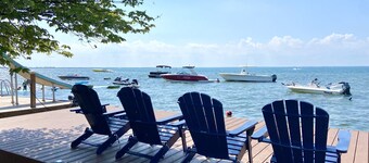 Sunset Bay: Embrace Fall Colors at Sunset Bay – A Lakeside Fall Retreat