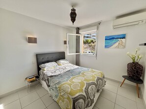 2 bedrooms, free WiFi, bed sheets - Apartment with terrace - 4 guests (Ajaccio)