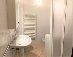 Shower, bidet - Alla Vecchia Camelia (Cannero Riviera)