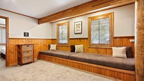 Interior - Fifteen Ninety - Dinner Plain (Dinner Plain)