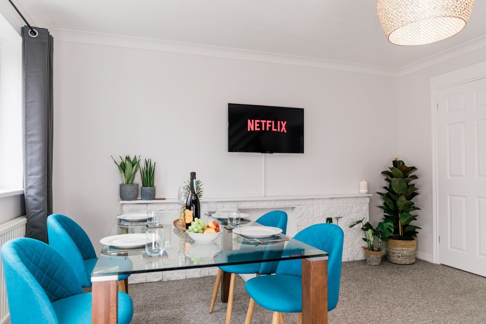 Jowitt Avenue | Detached House | Parking & Garden | eco-Short Term Let by SILVA