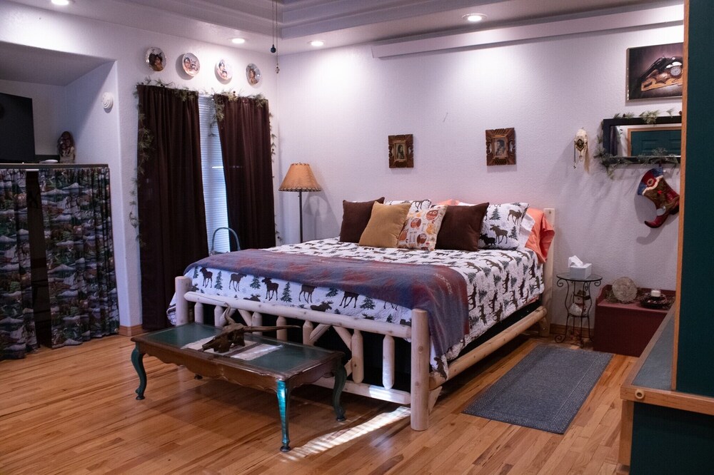 Holly House Bed and Breakfast SoDak Suite