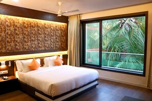 Premium bedding, free WiFi, bed sheets - The Grand Astoria Somnath (Veraval)
