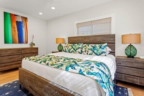 5 bedrooms, iron/ironing board, WiFi, bed sheets - 5 Bed 3 Bath Home in Poipu Kai (Koloa)