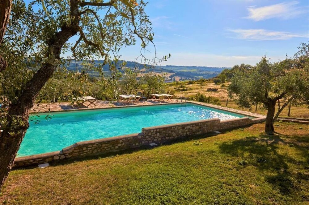 Borromeo Royal Chianti Suite pool 15 min Florence