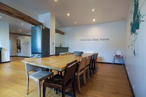 Dining - Bed&Bloc 12 persons beautiful farmhouse perfect for Bouldering (Boissy-aux-Cailles)