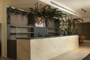 Reception - Aitch Boutique Hotel - an LIH Hotel (Madaba)