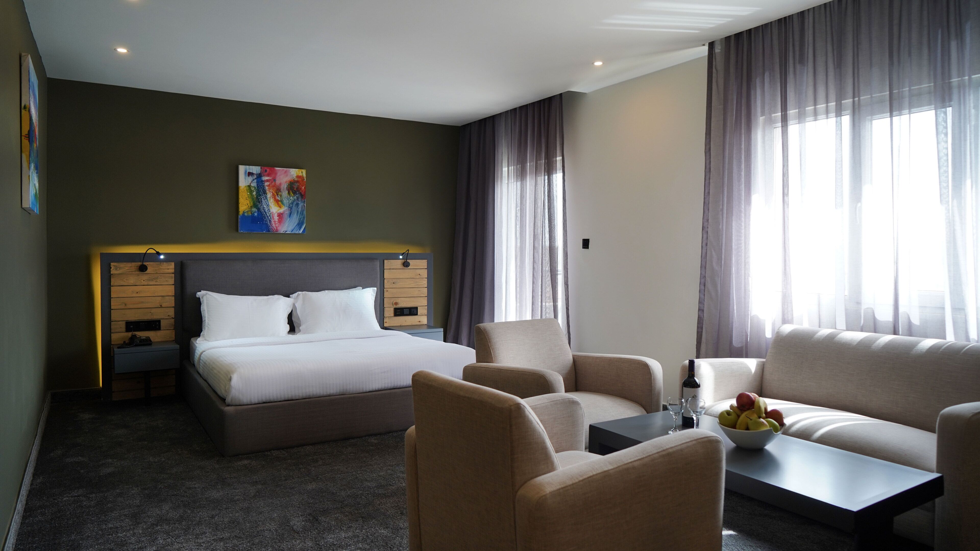 junior suite | egyptian cotton sheets, premium bedding, down duvets, tempur-pedic beds