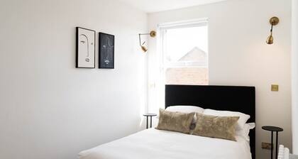 🌊 Relaxed Coastal Living – Stylish 2-Bed Flat Just Minutes from Margate Beach