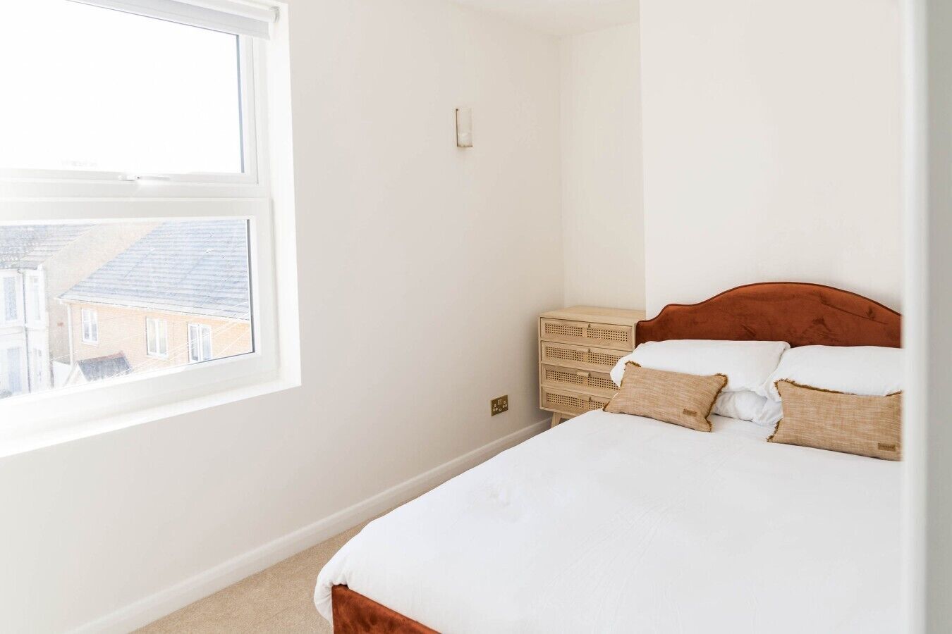 2 bedrooms, iron/ironing board, bed sheets