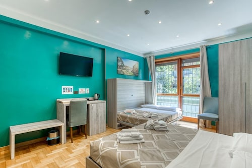 AR ROOMS ROME    green quadrupla family