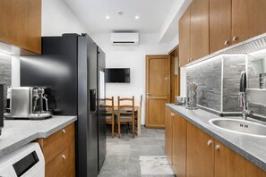 ميكروويف، فرن، موقد طهي مسطح، غسالة أطباق