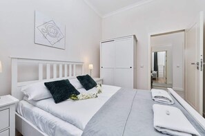 1 habitación, tabla de planchar con plancha, wifi y ropa de cama 