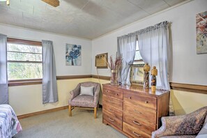 Interior - Heathsville Home w/ Sunroom < 10 Mi to Beach! (Heathsville)