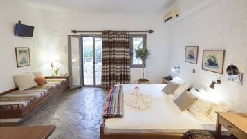 Standard-Apartment, 1 Schlafzimmer | Zimmersafe, schallisolierte Zimmer, kostenlose Babybetten, Bettwäsche