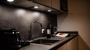 Espresso maker, full-sized fridge, microwave, stovetop - qpartments (Oldenburg)