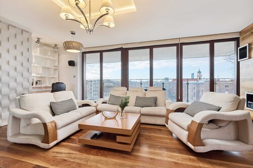 Walońska 7 Wrocław | Stylish Apartment with a View of Wrocław | Parking & Air Co