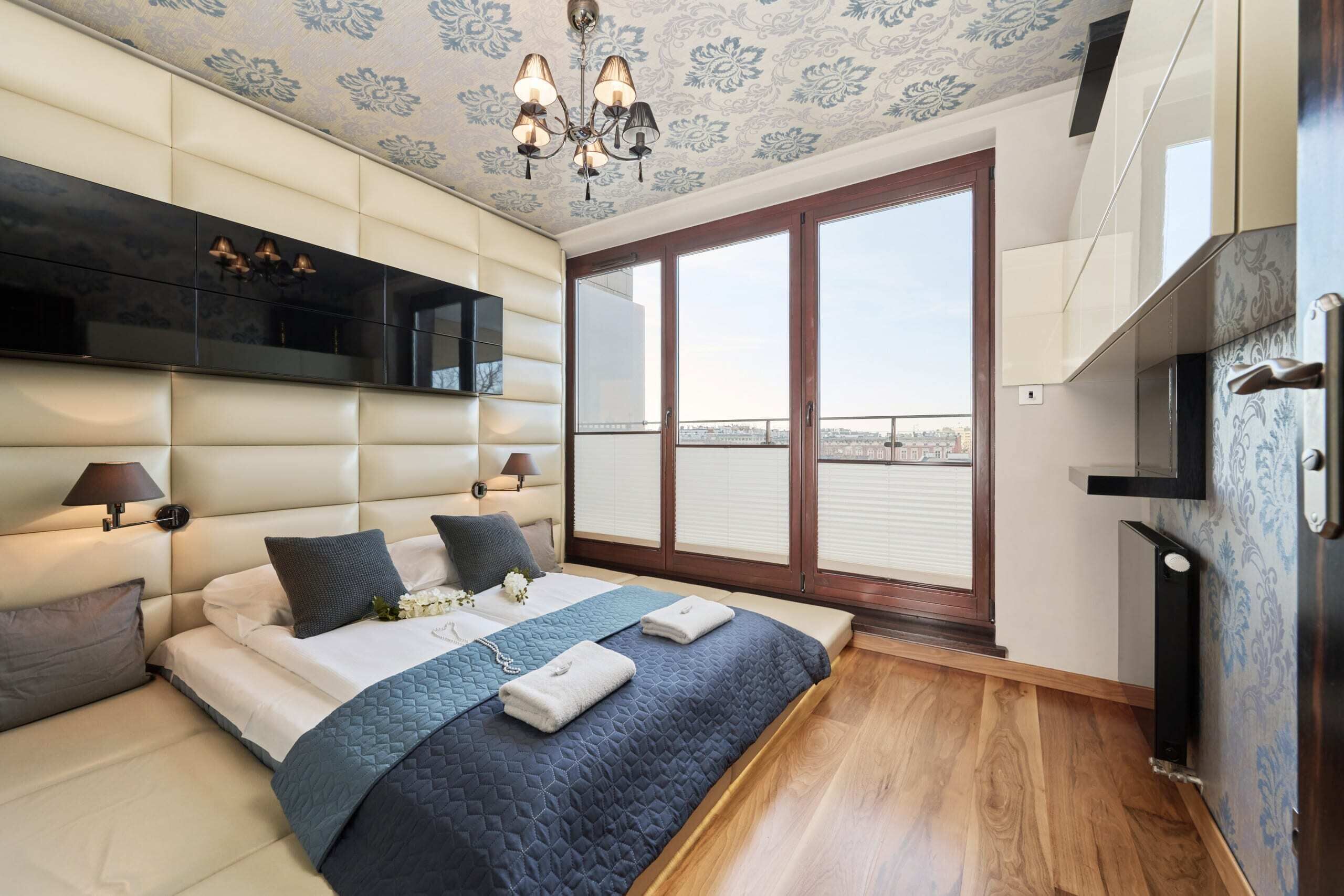 1 slaapkamer, een strijkplank/strijkijzer, wifi, beddengoed