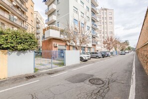 Exterior - GuestHost - Apartment located on the eighth floor of a building with a lift (NOT suitable for disabled). To access it you have to climb 4 steps.In 45 square meters of space, it comfortably accommodates 4 people with a double bedroom and a sofa bed in the (Rimini)