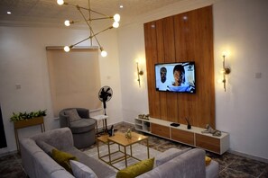 Smart TV - Luxury apartment in The Heart of Lekki Phase 1 (Lagos)