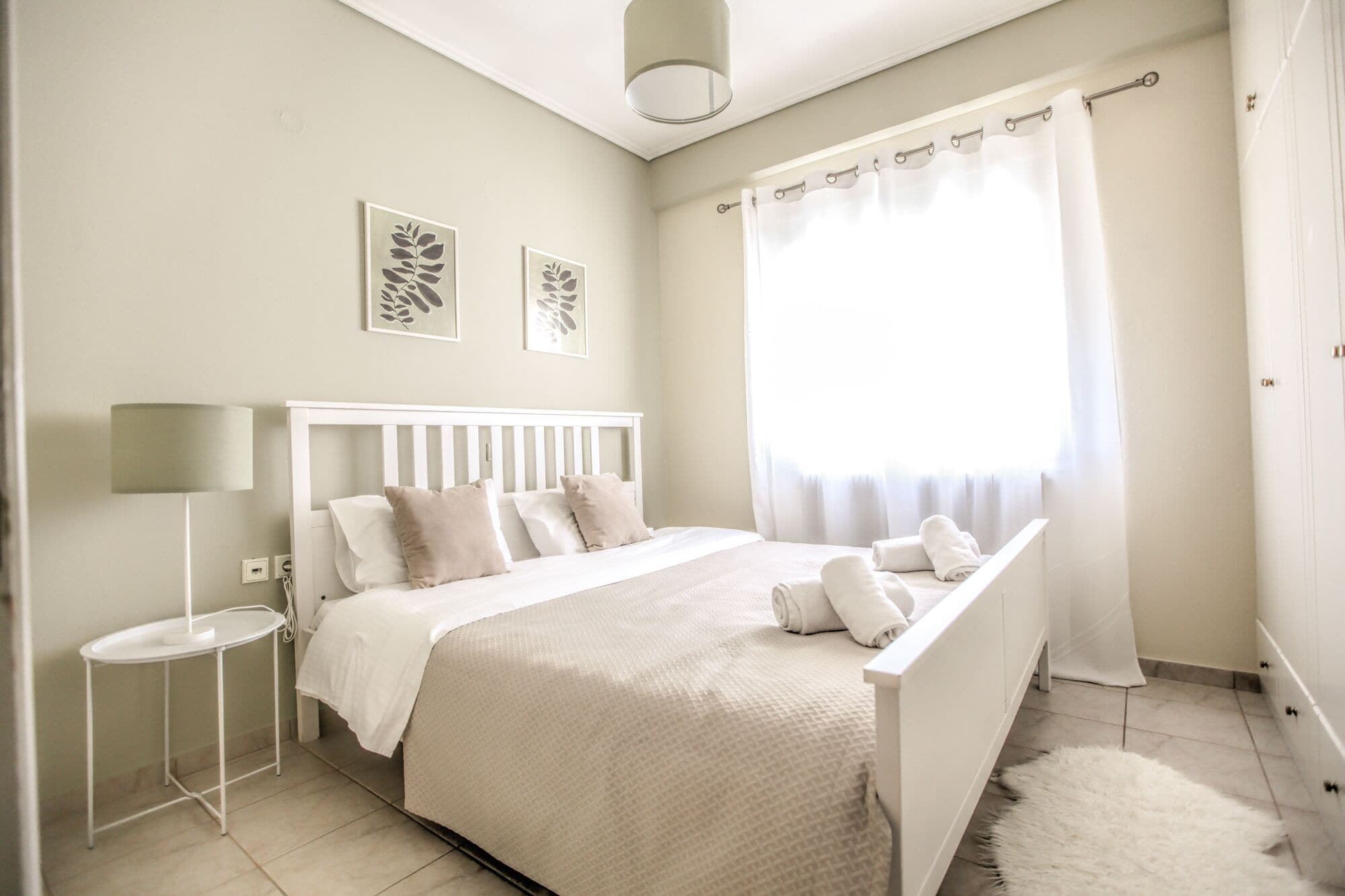 Departamento Grand | Cortinas blackout, insonorización y tabla de planchar con plancha 