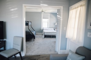 2 chambres, accès au Wi-Fi (inclus), literie fournie