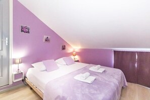 1 bedroom, iron/ironing board, free WiFi, bed sheets - Purple - Cosy duplex in the heart of L'Hermitage, close to the lagoon (Saint-Paul)
