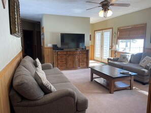 Fireplace, Netflix, streaming services