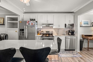Fridge, microwave, oven, stovetop - DL403 Tranquility Shore by First Flight Rentals (Nags Head)