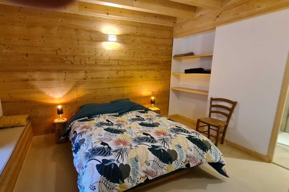 Gite old farmhouse Baujue 4/10 people heart of the village