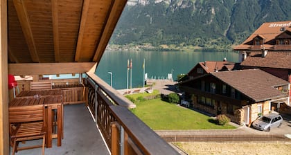 Chalet Apartments Iseltwald