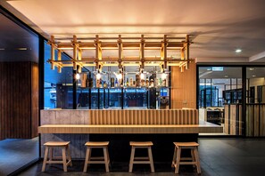 Front of property - Raveevan Hotel Santidham (Chiang Mai)