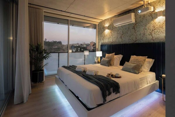 3 bedrooms, iron/ironing board, travel crib, WiFi