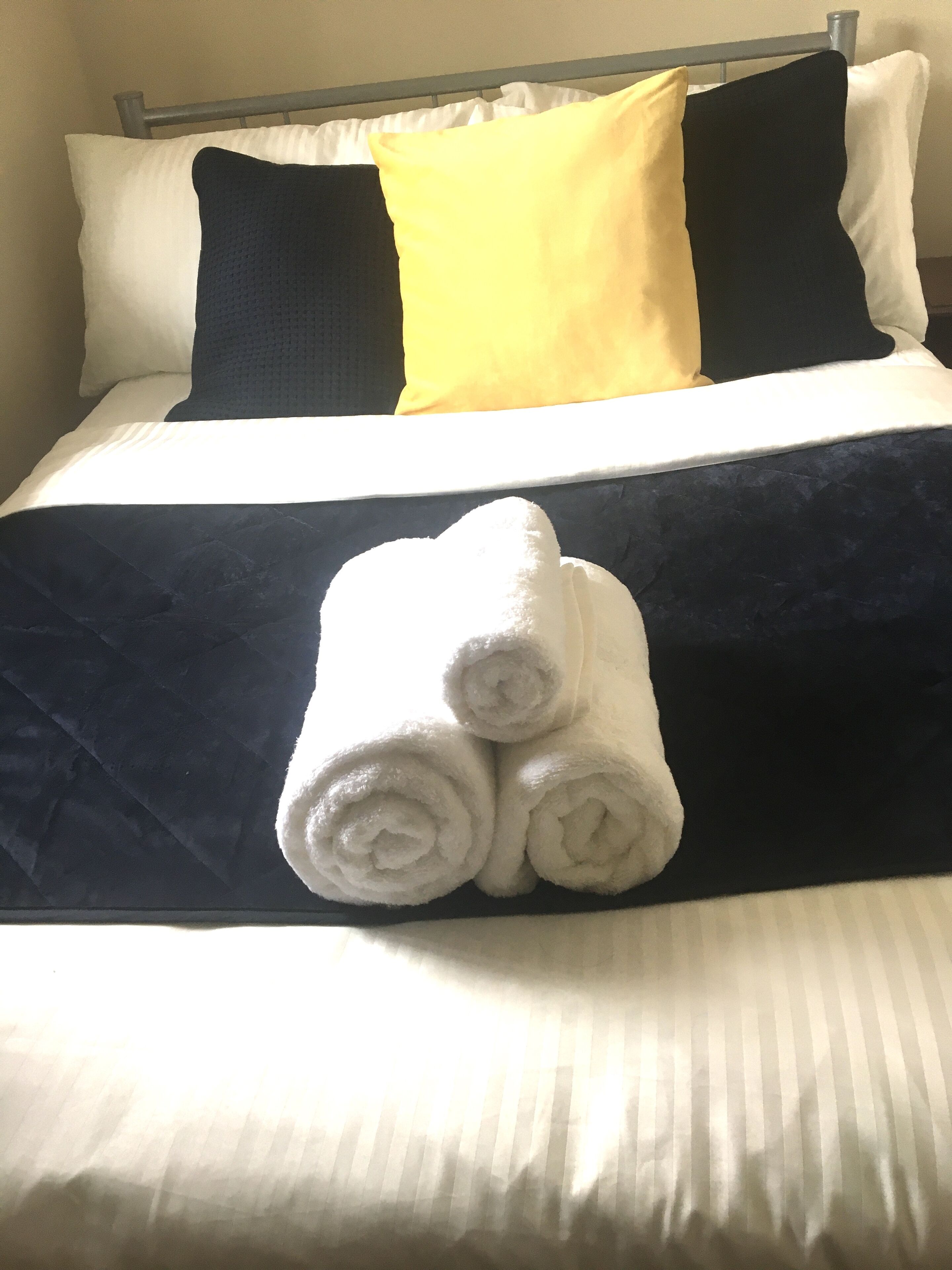 3 bedrooms, iron/ironing board, free WiFi, bed sheets