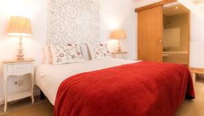 1 غرفة نوم ومكواة/لوح كي وواي فاي مجانًا وملاءات أسرّة