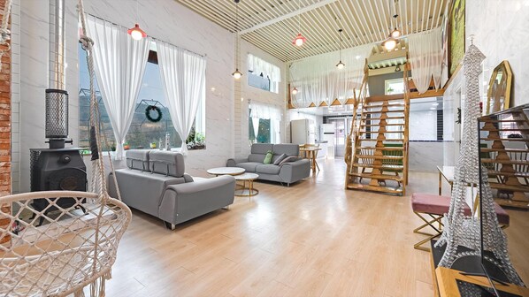 Desayuno (con cargo)