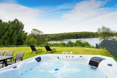 Vacation home at Lake Trams 